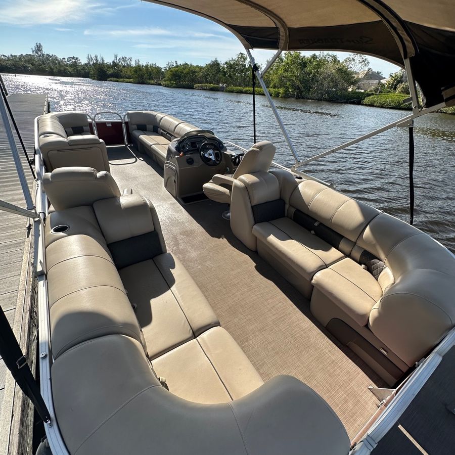 Rear seating and deck