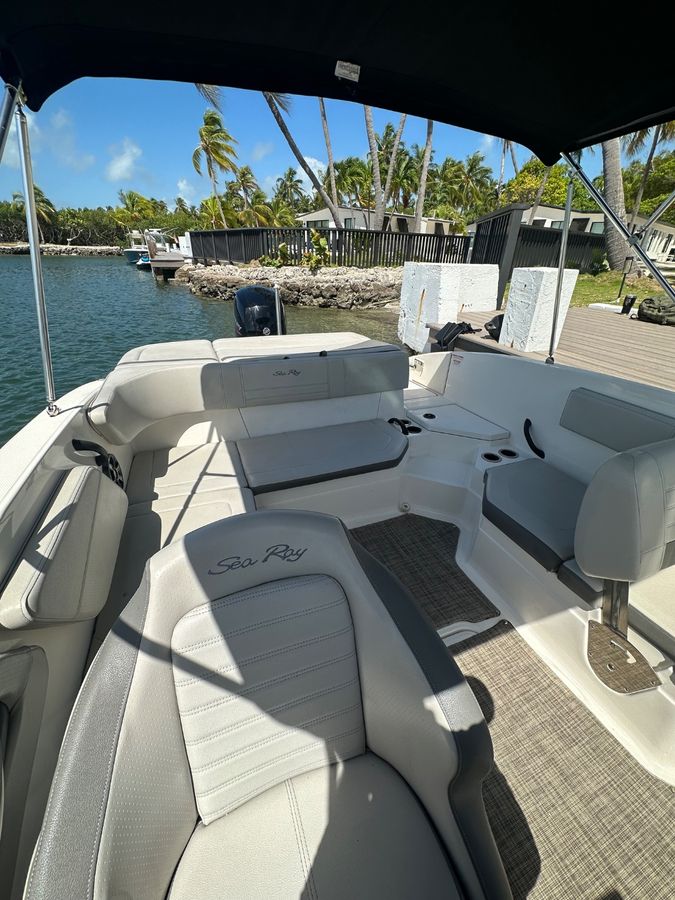 Stern seating