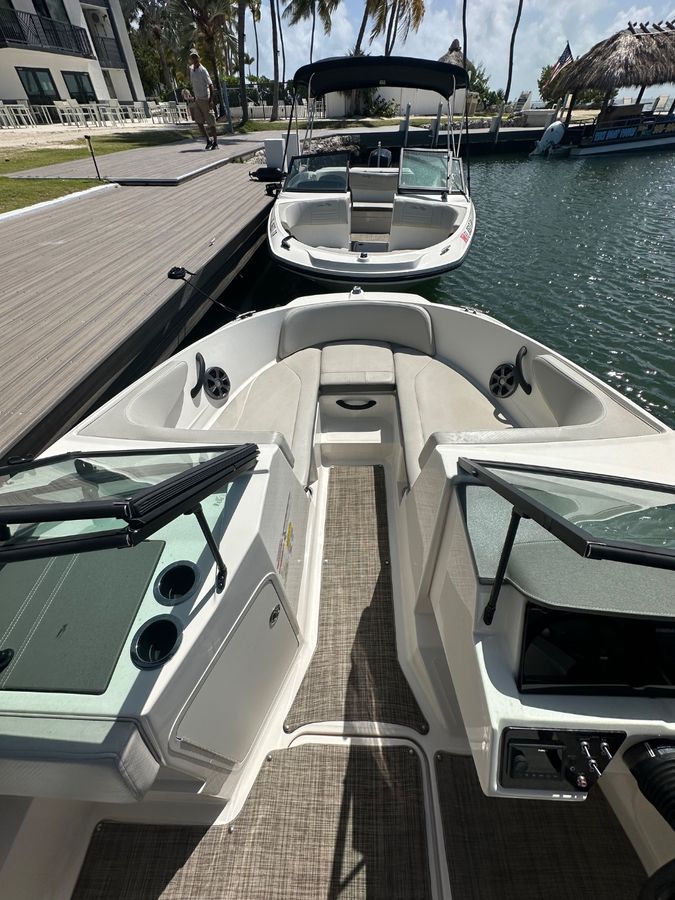 Bow and forward deck